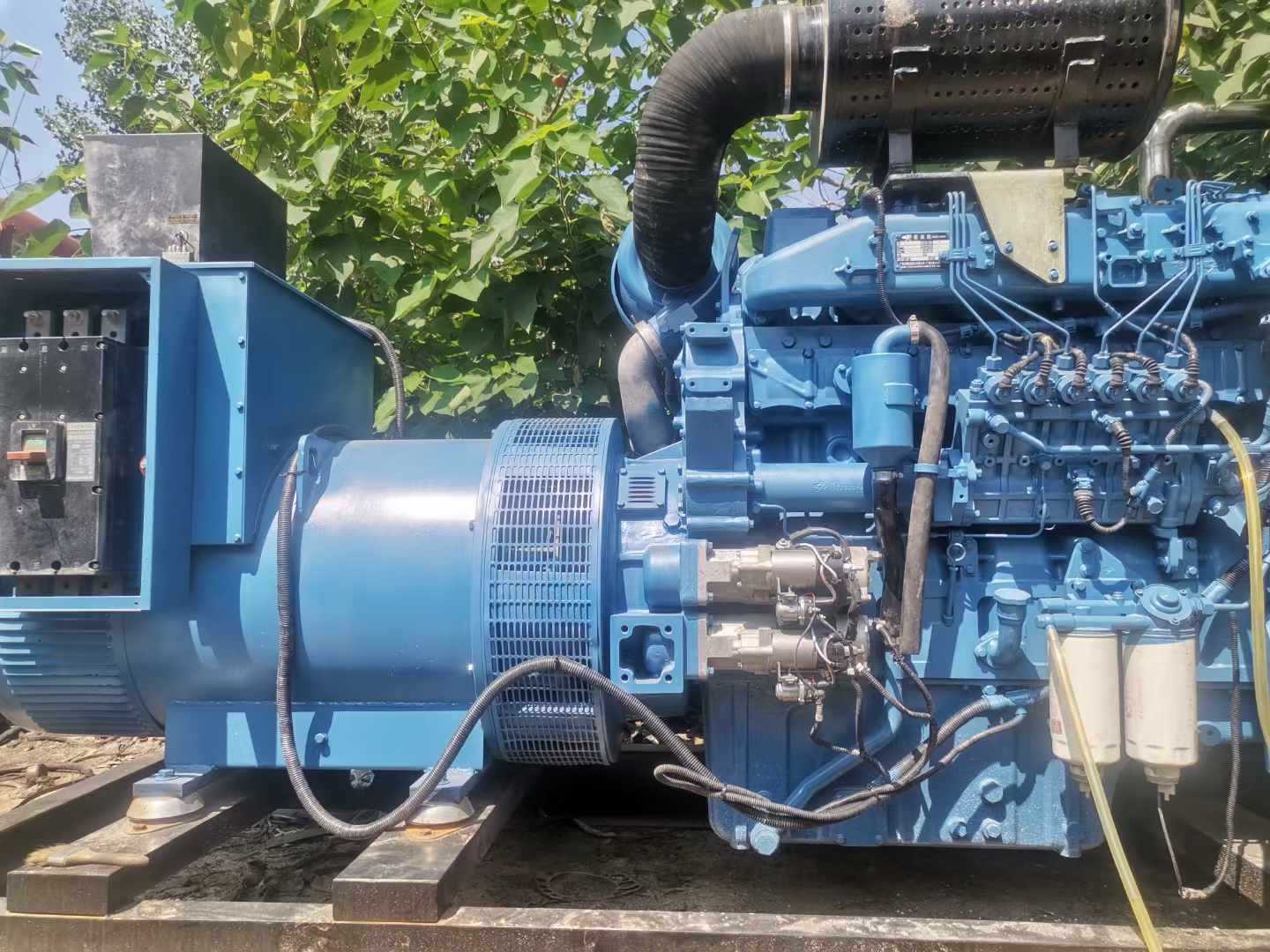湖里详细说明降低 800kW 柴油发电机输出电流波动的方法